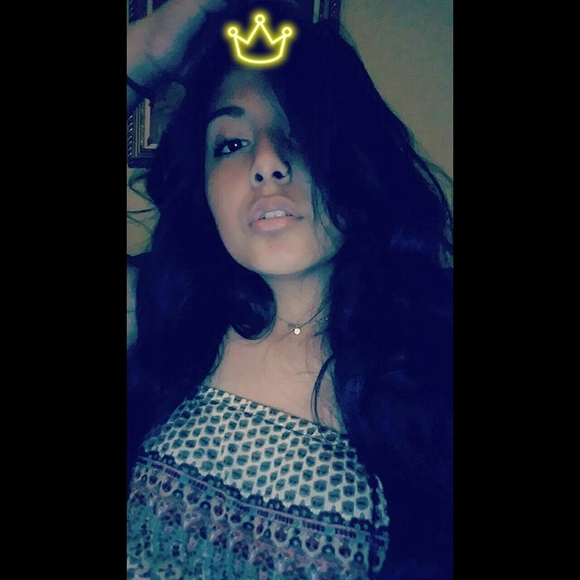 Meet your Posher, Aretzaa - Picture 1 of 1